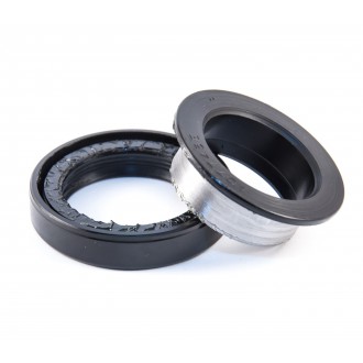 Front Axle Seal, KUBOTA L2201, M9000, AQ7745E