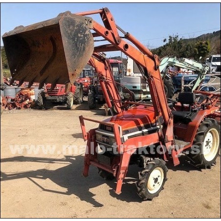 YANMAR F165 s čelným nakladačom