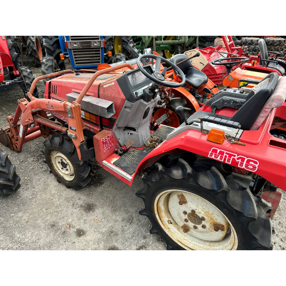MITSUBISHI MT16 s nakladačom MITSUBISHI MT16 s nakladačom