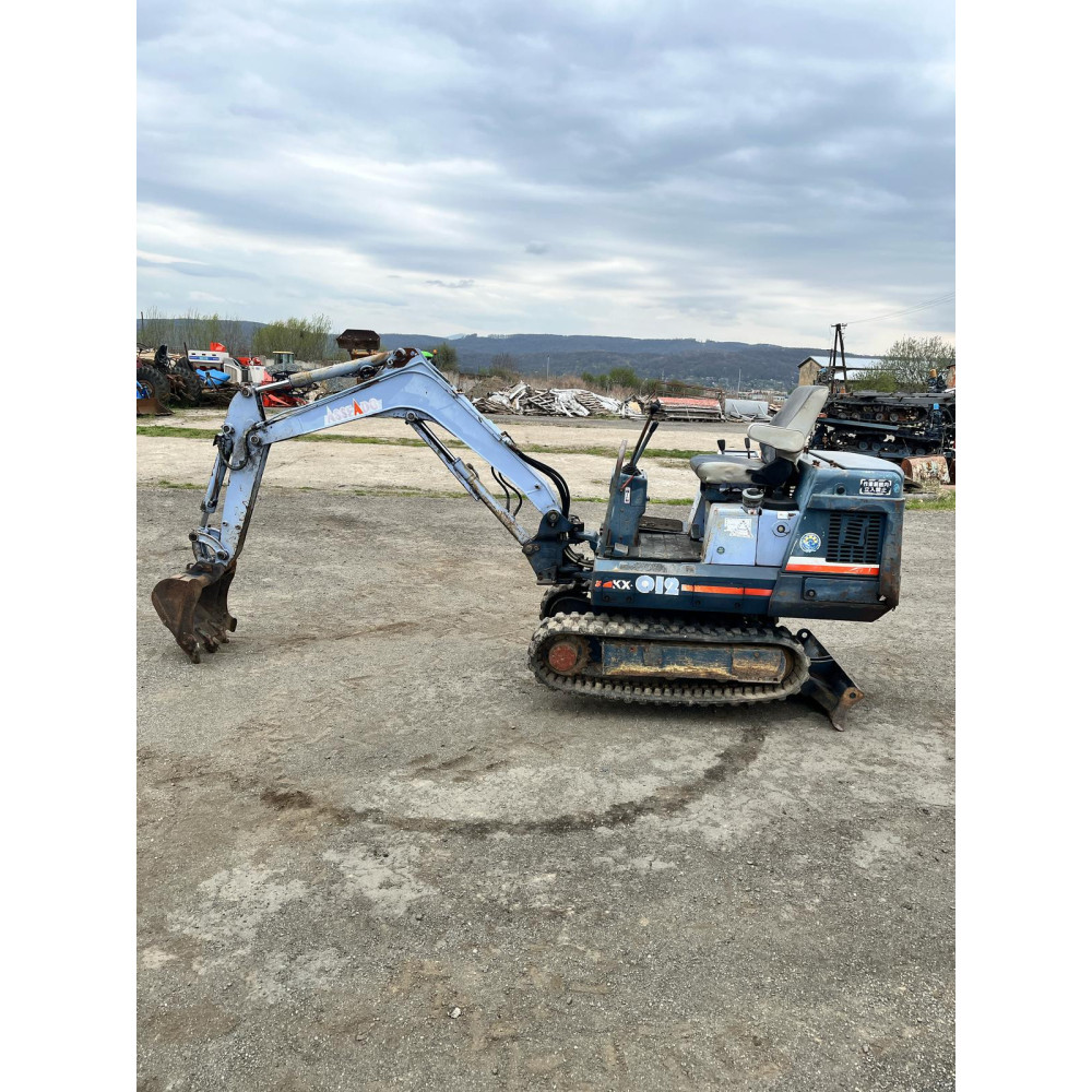 Kubota KX-012